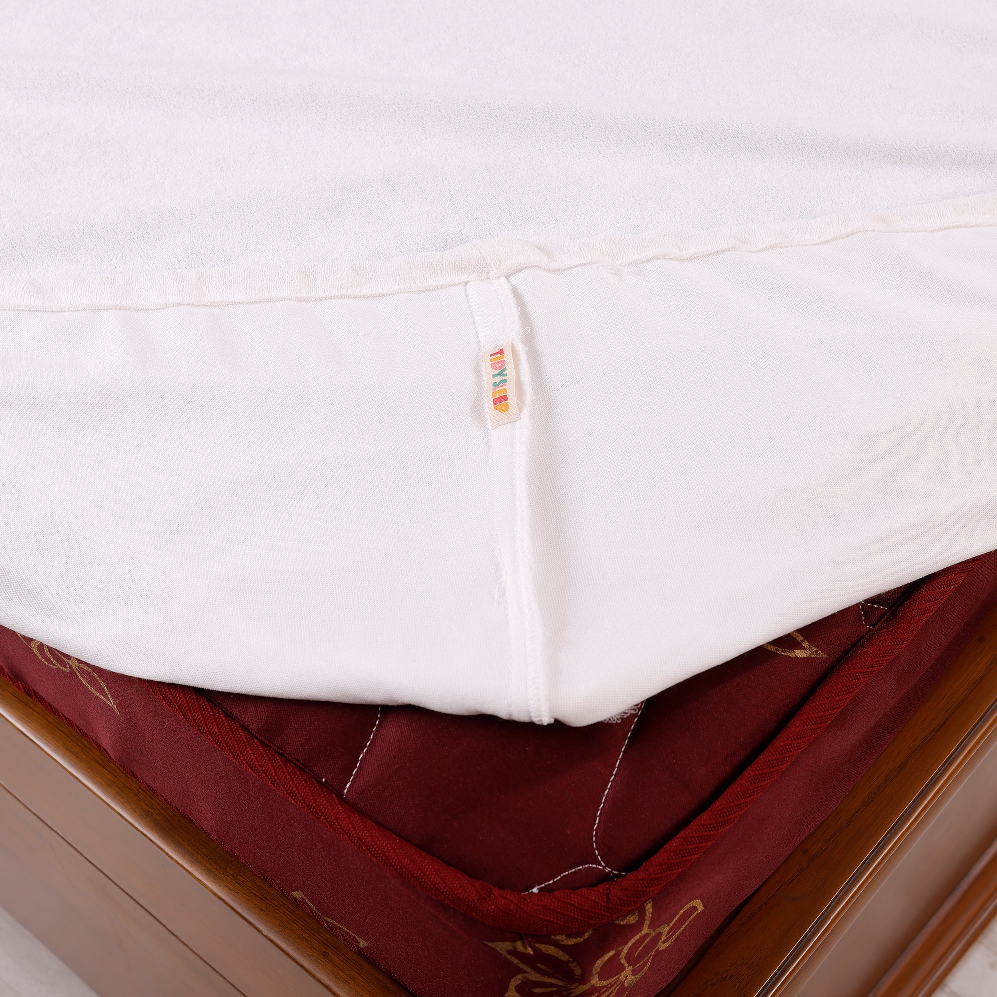 Waterproof Soft Terry Cotton Breathable Fitted Style Mattress Protector With Pillow Cover - White