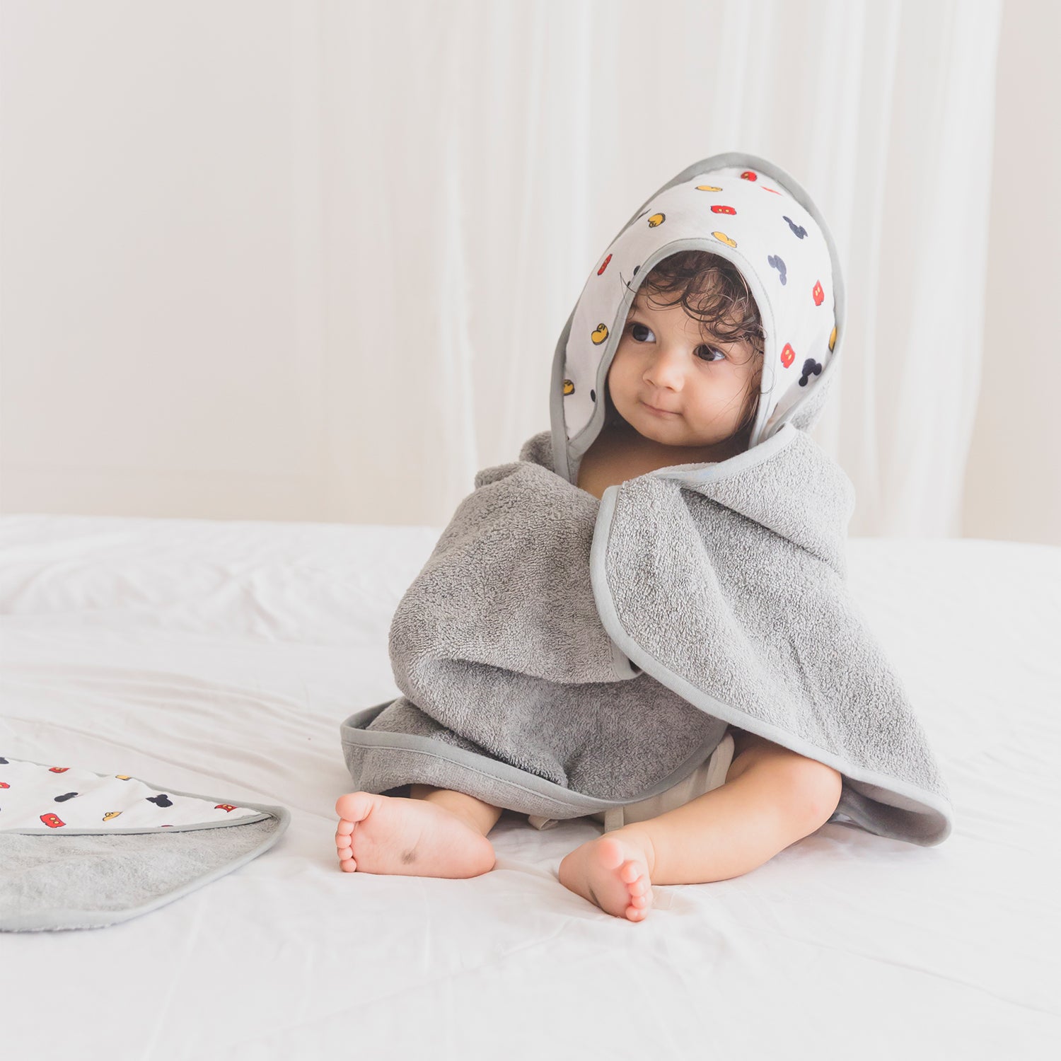 Baby Woven Hood Bath Towel -  Mickey (Grey)
